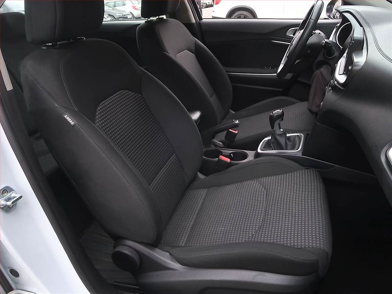 Kia Ceed (2019) 1.0 T-GDI, Serv.kniha - fotka 9 z 14