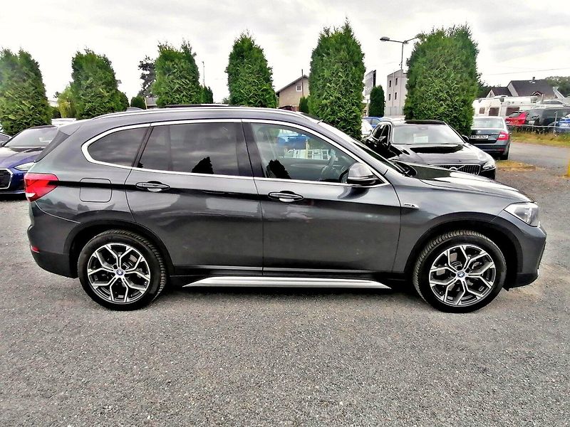 BMW X1 (2022) xDrive25eA Plug-in Hybrid - fotka 6 z 41