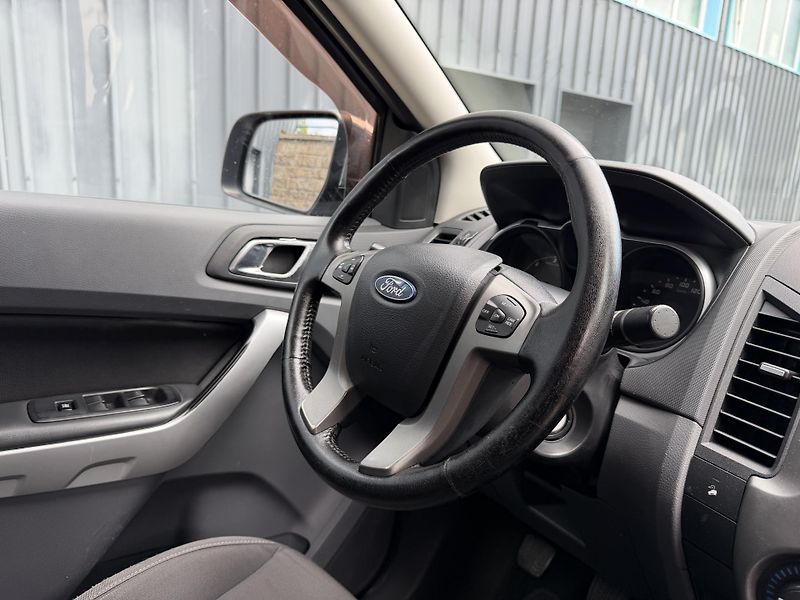 Ford Ranger 2,2 TDCI 4WD *SUPER CENA* - fotka 20 z 23