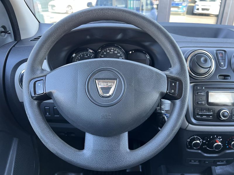 Dacia Lodgy 1.6i LPG 7MÍST TAŽNÉ - fotka 12 z 38