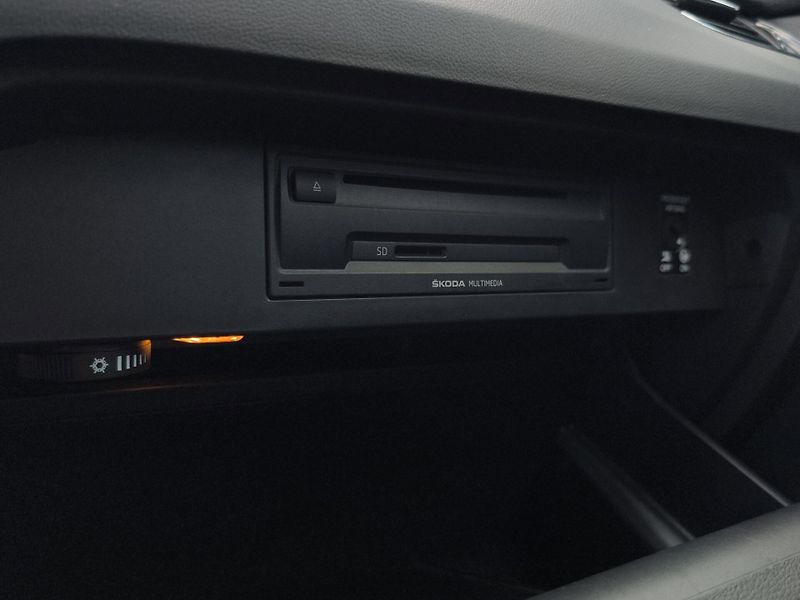 Škoda Octavia (2014) STYLE 1.2 TSI 77kW, Tažné - fotka 24 z 27