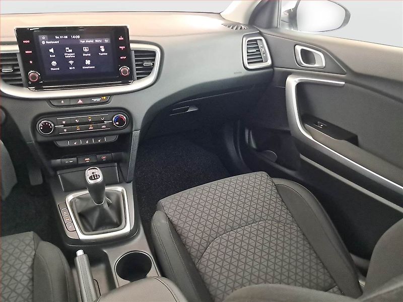 Kia Ceed (2023) Spin 1.0 T-GDI, SPIN, DPH - fotka 8 z 18