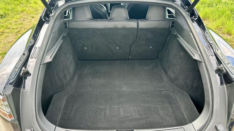 Tesla Model S (2018) - fotka 18 z 26