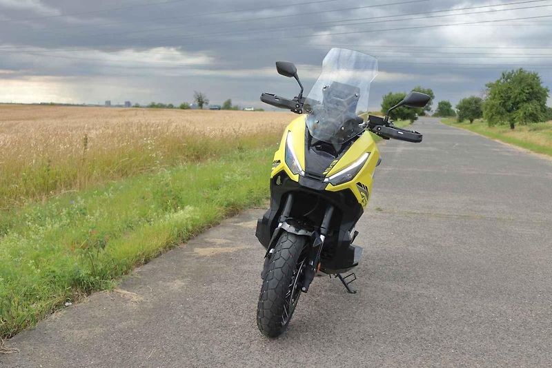 S kombinací skútru a endura přišla Honda už téměř před deseti lety a odvaha se jí vyplatila - o X-ADV je velký zájem.