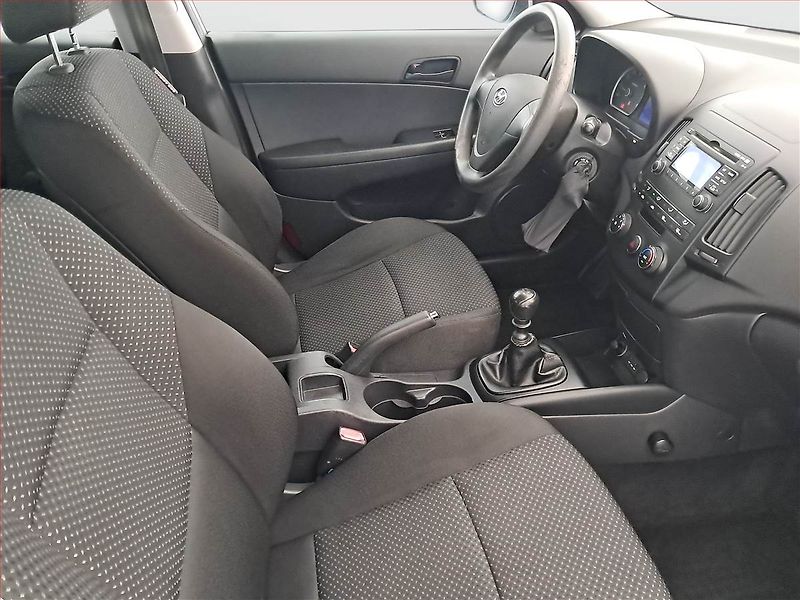 Hyundai i30 (2010) 1.4 CVVT, po STK, udržované - fotka 9 z 15