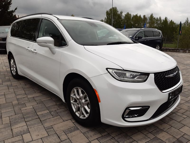 Chrysler Pacifica (2022) 3,6L V6,Top výbava, REZERVACE - fotka 1 z 50