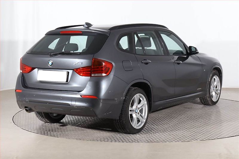 BMW X1 (2014) M Sport xDrive18d, 4X4 - fotka 5 z 24