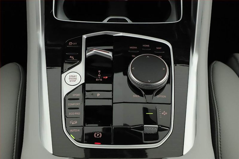 BMW X6 (2025) xDrive40i, M PAKET, KEYLESS - fotka 11 z 31
