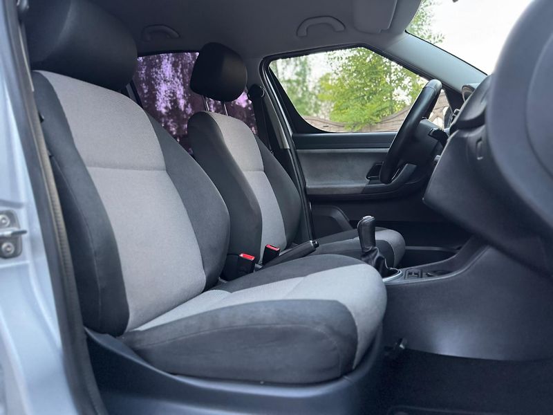 Škoda Roomster 1.6TDI ROZVODY TAŽNÉ KLIMA   - fotka 19 z 25