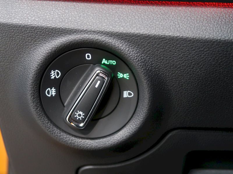 Škoda Kamiq (2026) MONTE CARLO 1.5TSI 110KW DSG P - fotka 35 z 38