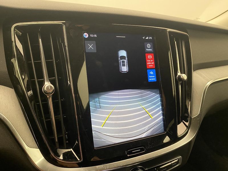 Volvo V60 T6 AWD RECHARGE DARK PLUS CZ - fotka 47 z 49
