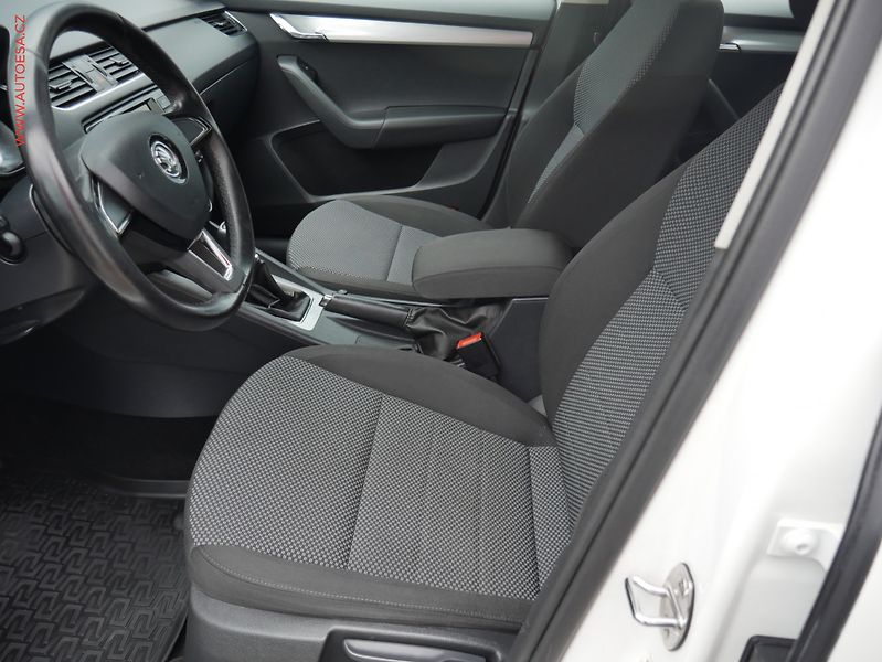 Škoda Octavia (2015) 1.4 G-TEC, 2.maj,ČR - fotka 9 z 16