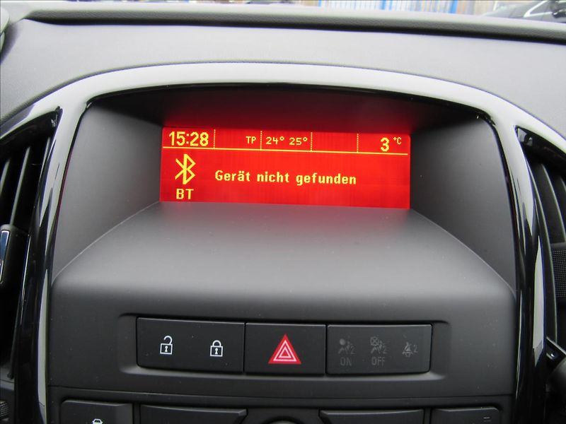 Opel Astra 1,4 Turbo 103kW - fotka 16 z 31