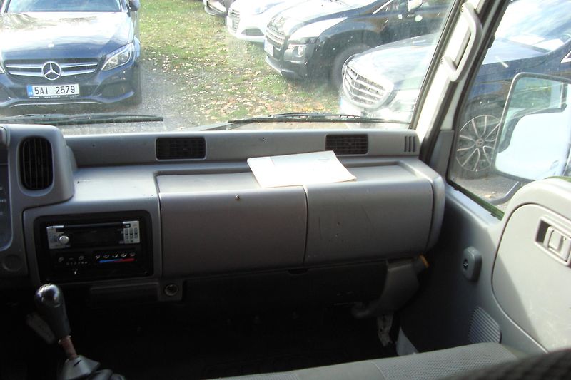 Nissan Cabstar (2003) 3.0TDi,88Kw,6-míst,STK+ME 9/28 - fotka 29 z 53