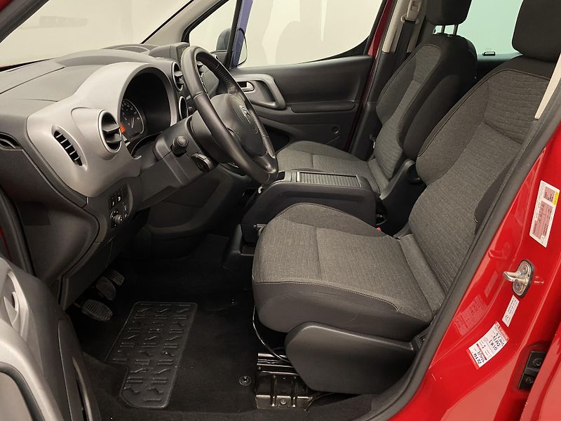 Citroën Berlingo MULTISPACE 1.6HDI REZERVACE - fotka 3 z 34