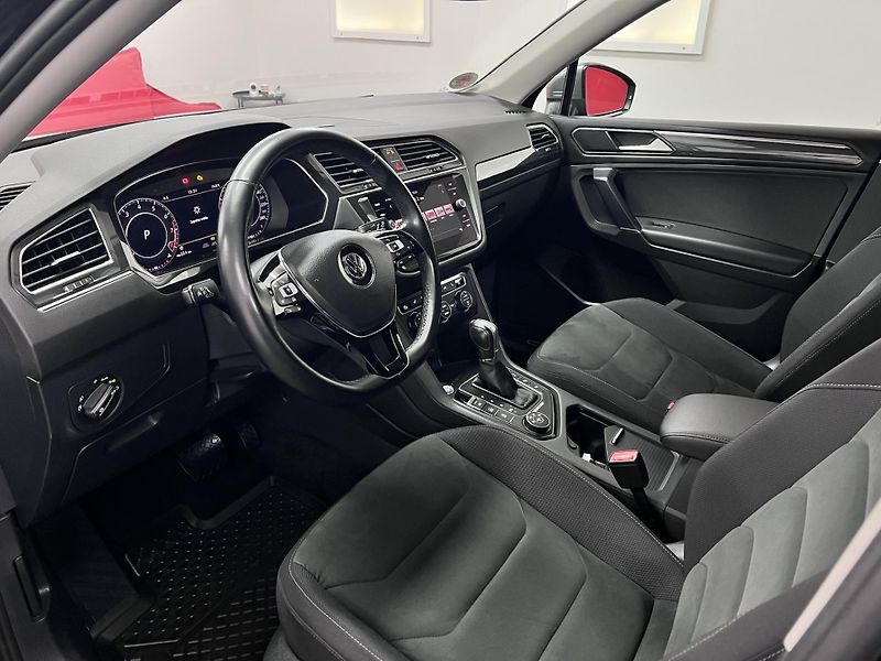 Volkswagen Tiguan Allspace 2.0 TSI 132 kW 7-míst Highline - fotka 17 z 45