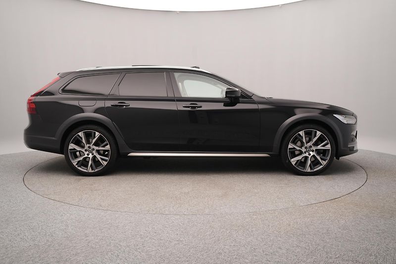 Volvo V90 B5 AWD ULTIMATE POLESTAR AUT  - fotka 12 z 49