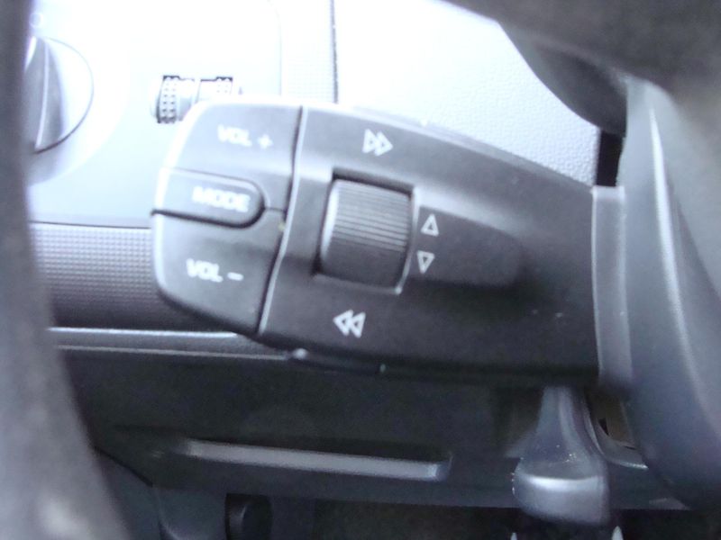 Seat Ibiza 1.2 HTP,51 kW,klima,nová STK - fotka 19 z 35