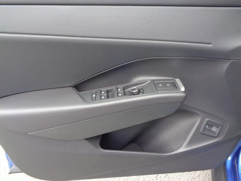 Volkswagen T-Roc 1.5 eTSI 7DSG STYLE  110 KW - fotka 11 z 30
