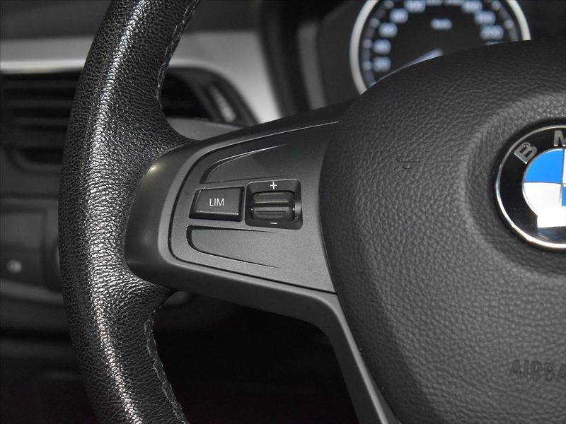 BMW X1 2,0 118D - fotka 15 z 23