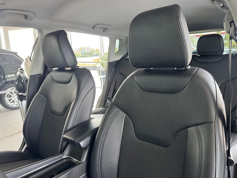 Jeep Compass 1,3T 4xe*AWD*FACELIFT*Kam*DPH - fotka 13 z 34