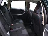 Volvo XC60 2,4 D3 120kW Momentum AWD AUT - náhled 13