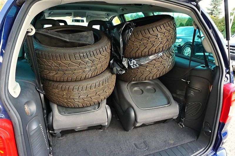 Volkswagen Sharan (2007) 2,0 TDI 103 kW - fotka 12 z 43