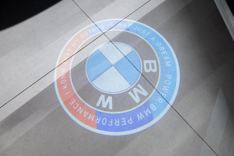 BMW X7 (2023) 40D 250KW M-SPORT MASÁŽE TAŽNÉ - fotka 29 z 49