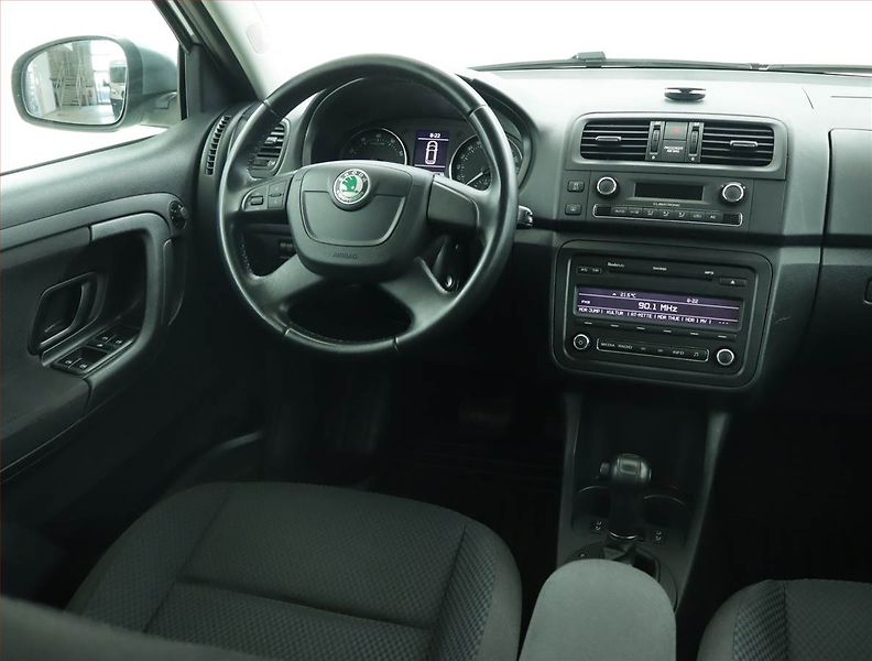 Škoda Fabia (2012) 1.2 TSI, Automat, Serv.kniha - fotka 7 z 16