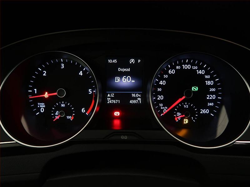 Volkswagen Passat (2018) Highline 2.0 TDI, Automat - fotka 11 z 12