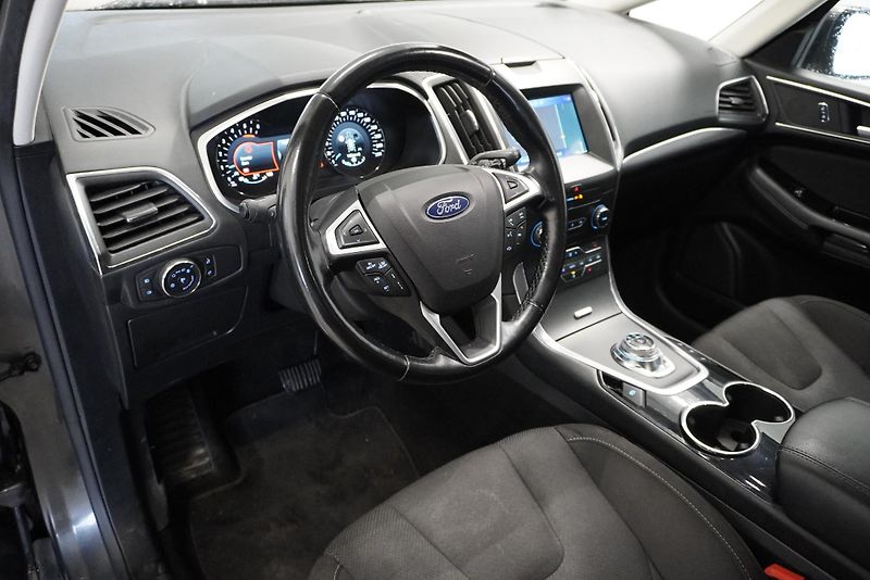 Ford S-MAX 2.0 140 kW TITANIUM,139 000KM - fotka 12 z 30
