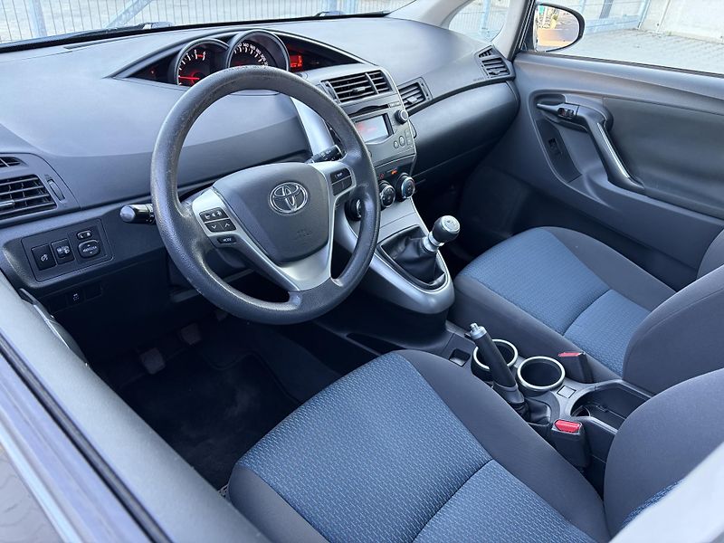 Toyota Verso (2014) 7MÍST/1.6d 82kW/SERVIS TOYOTA - fotka 7 z 21