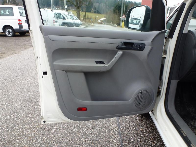 Volkswagen Caddy 1,9 TDI - fotka 14 z 45