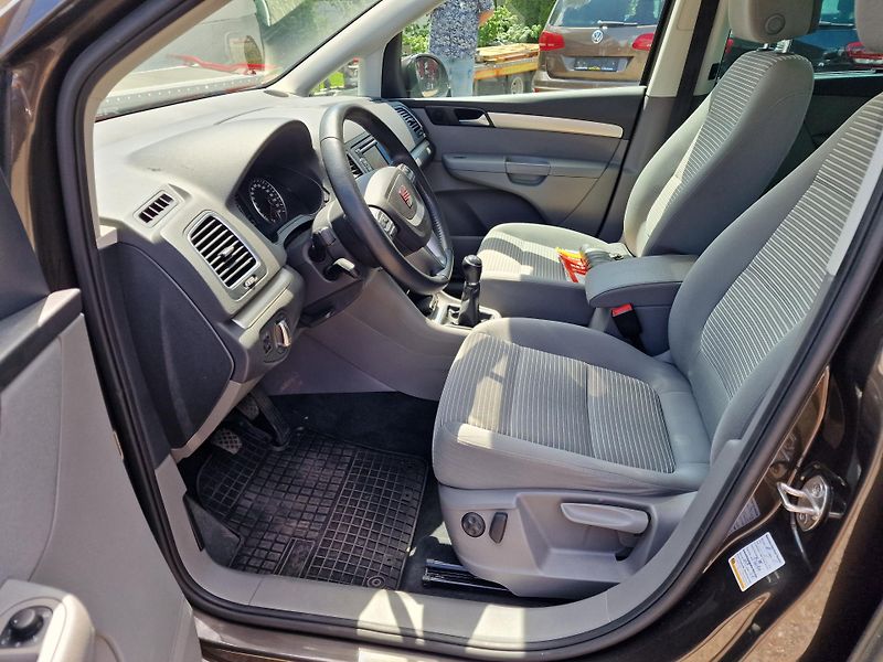 Seat Alhambra 2,0TDI 103KW 7MÍST TAŽNÉ  - fotka 7 z 15