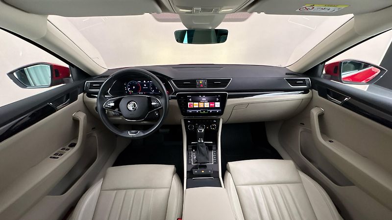 Škoda Superb 2.0 TDI DSG 4x4 L&K - fotka 8 z 32
