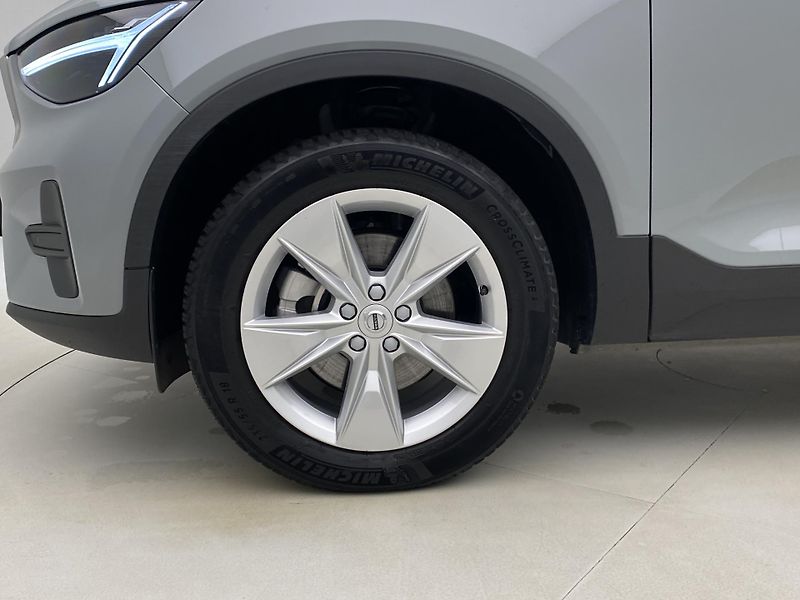 Volvo XC40 B3 CORE AUT CZ - fotka 33 z 49