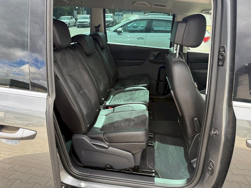 Volkswagen Sharan (2017) 2.0 TDI 135 kW DSG 4x4 - fotka 23 z 23