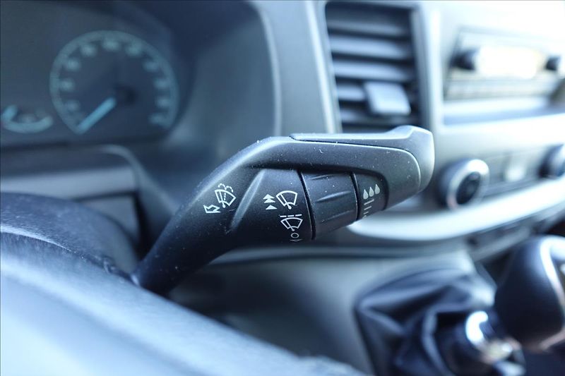 Ford Transit 2,0 TDCi  SKŘÍŇ KLIMA - fotka 24 z 33