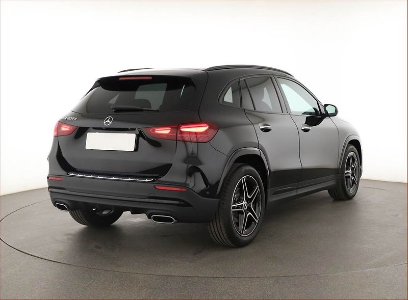Mercedes-Benz GLA (2025) 200 d, AMG Line - fotka 5 z 28