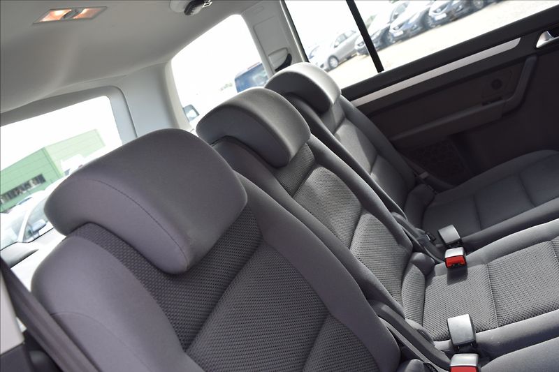 Volkswagen Touran 1,4 i 103KW AUTOMAT PO SERVISE - fotka 43 z 44