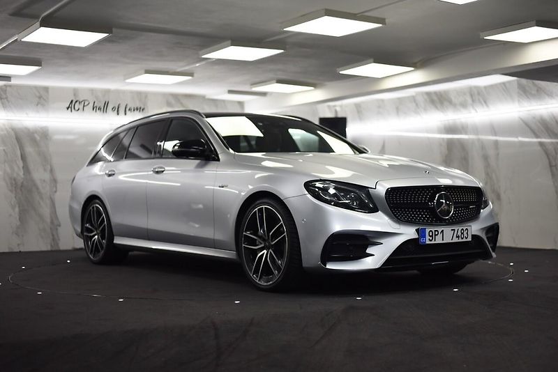 Mercedes-Benz Třídy E E53 AMG - fotka 2 z 22