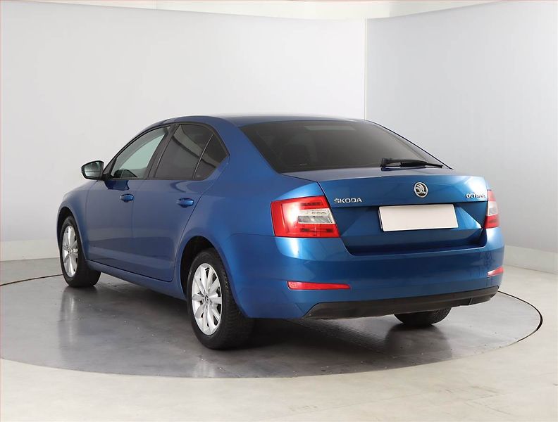 Škoda Octavia (2014) Style 1.6 TDI, Xenony - fotka 4 z 22