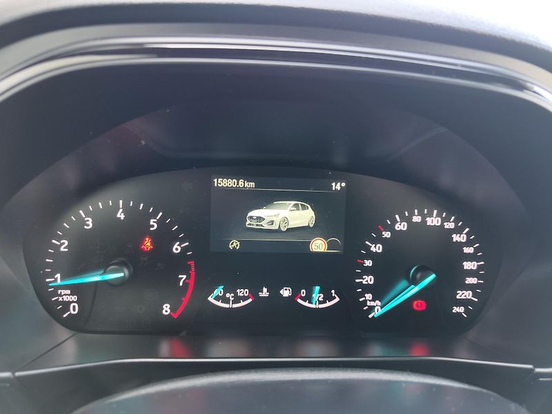 Ford Focus ST-LINE - fotka 22 z 24