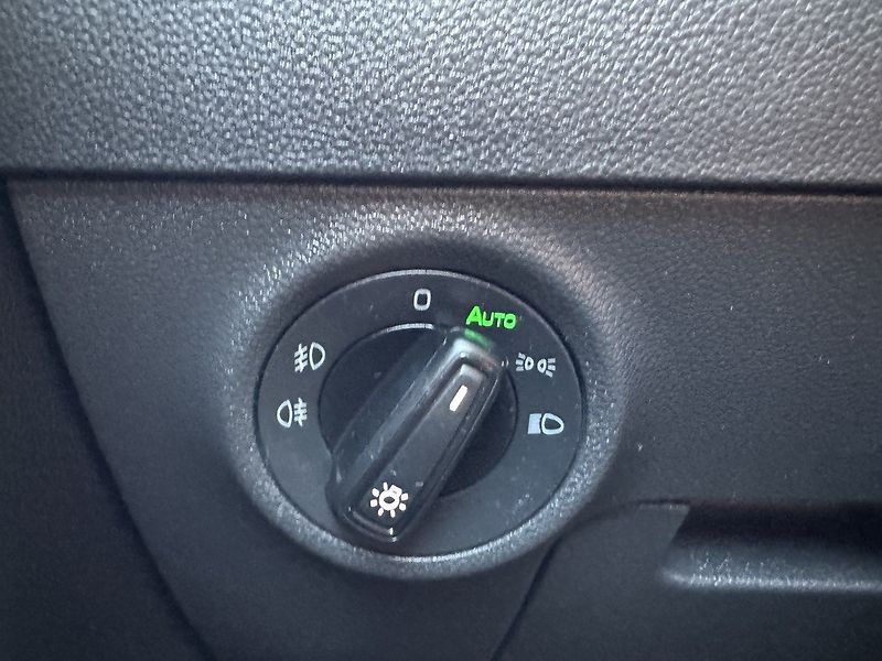 Škoda Karoq (2022) 2.0TDi LED Kamera Smartlink - fotka 7 z 48