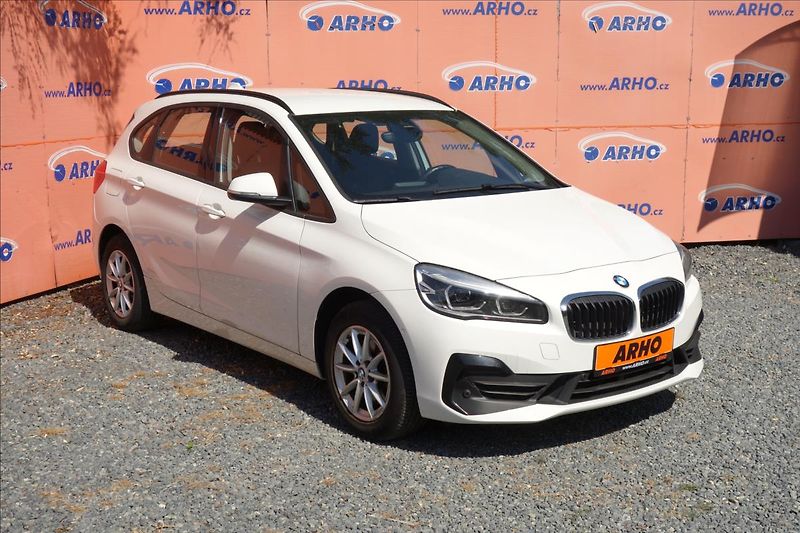 BMW Řada 2 218d, ČR, 1 MAJ., SERV.KN. - fotka 1 z 41