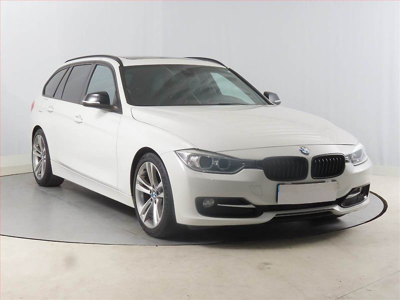 BMW Řada 3 (2012) Sport Line 320 d, Navi - fotografie inzerátu