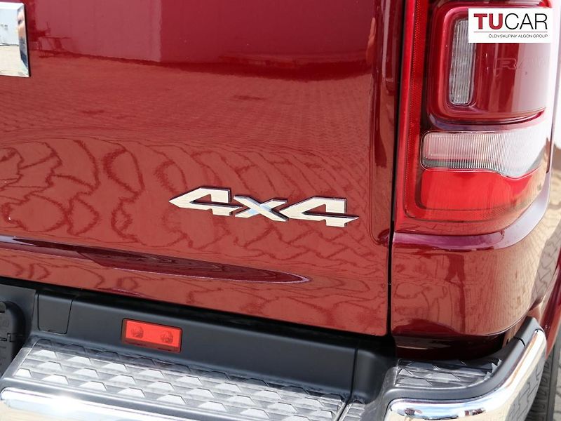 RAM 1500 (2024) Longhorn 5.7 V8 Hemi  - fotka 12 z 47