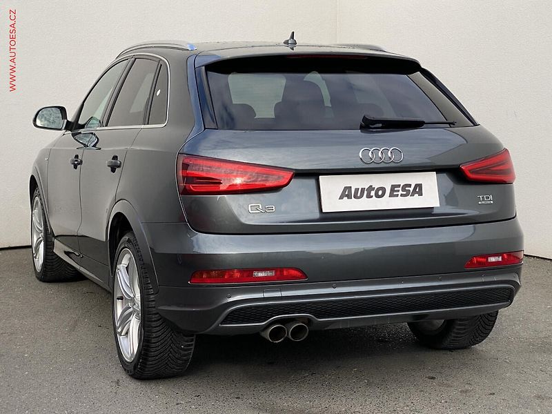 Audi Q3 (2014) 2.0 TDi quattro, S-line - fotka 6 z 17