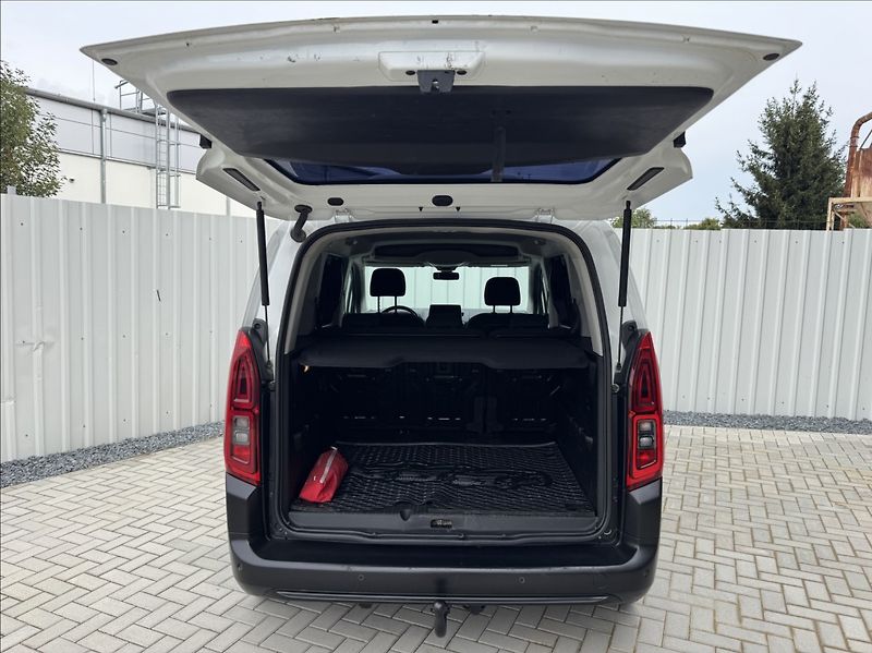 Citroën Berlingo 1,5 BlueHDi tažné DPH 1.maj ČR - fotka 12 z 50