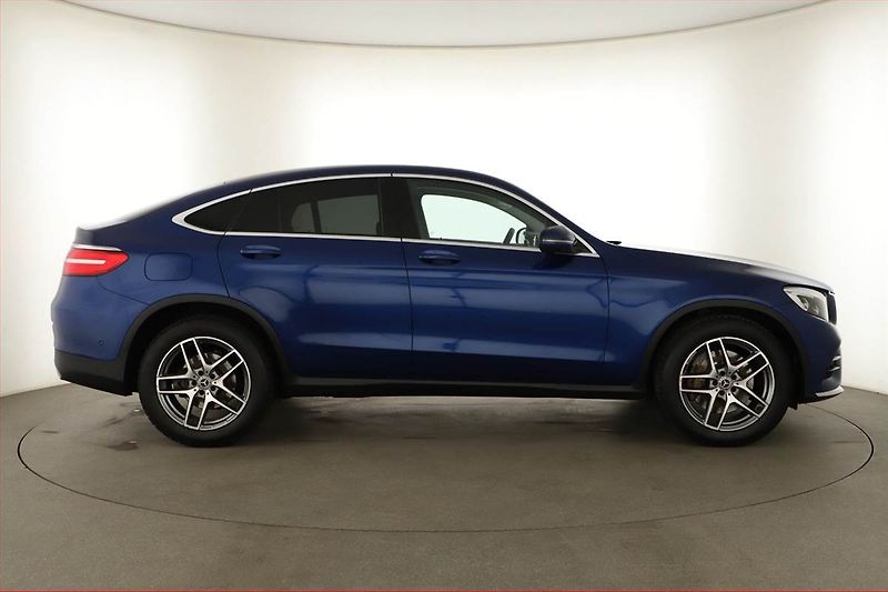 Mercedes-Benz GLC (2018) AMG line 250 - fotka 6 z 20